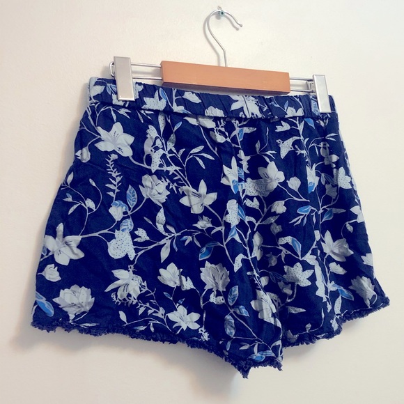 Flower Print Fringe Bottom Shorts (M) - Picture 4 of 7